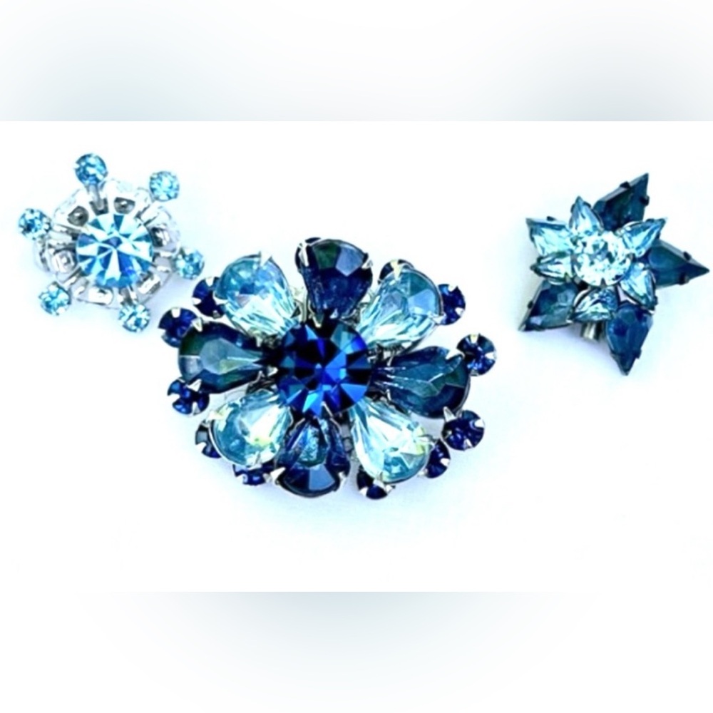 Art Deco Brooch with 2 Bonus Scatter Pins